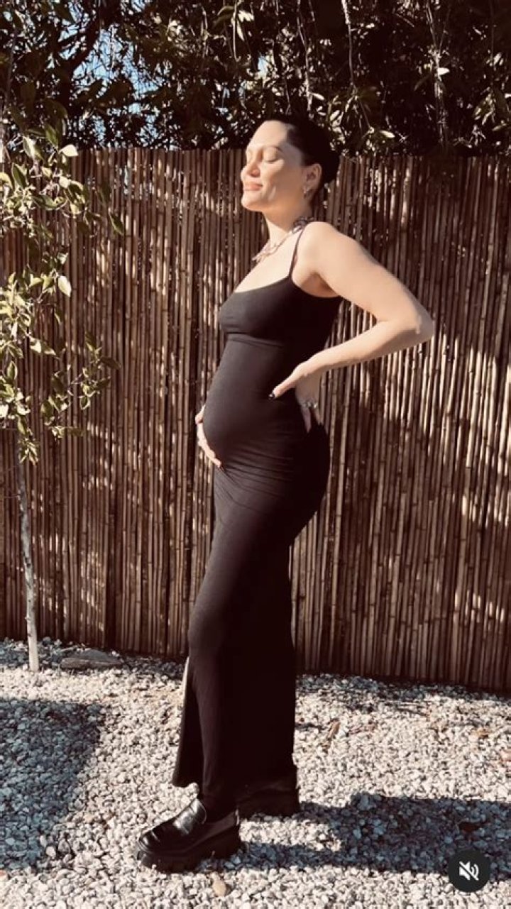 Jessie J Gives Emotional Performance Hours After Announcing Devastating Pregnancy Loss